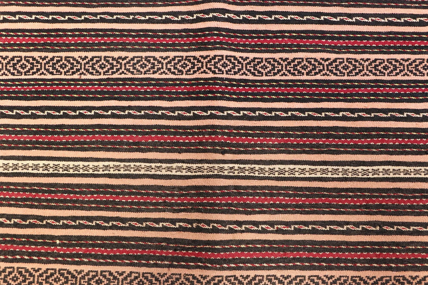 Laghari Soumak (100 x 200 Cms approx)