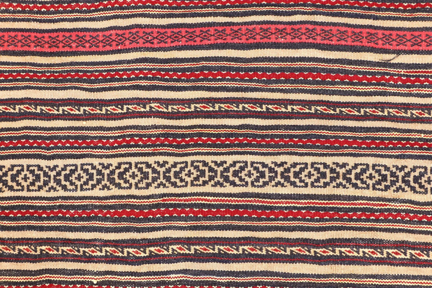 Laghari Soumak (100 x 200 Cms approx)