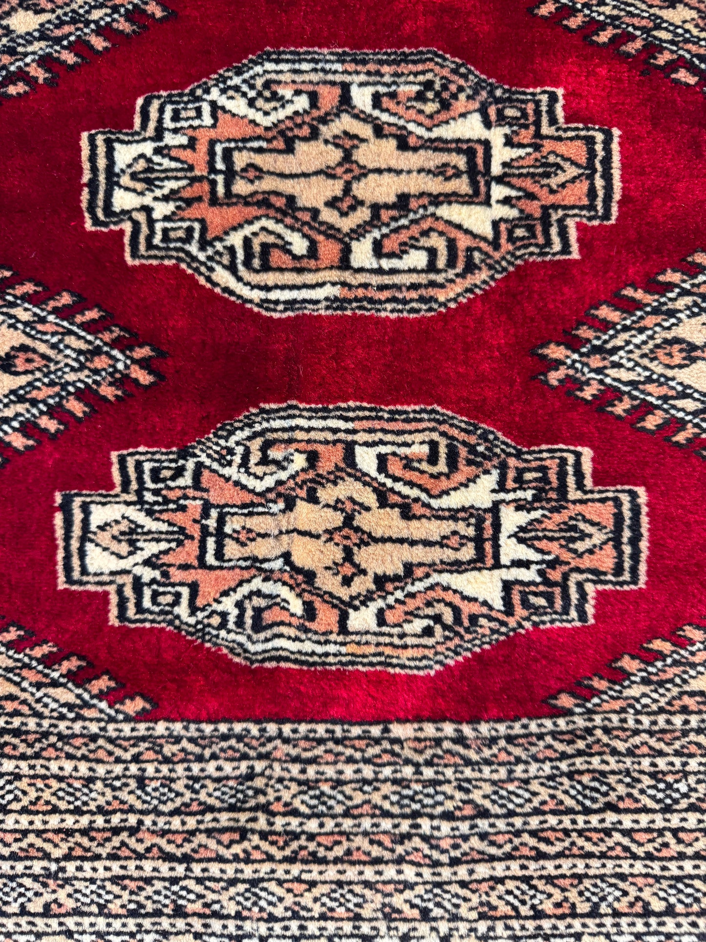 Hand knotted Pakistani Carpet 2 x 3 ft