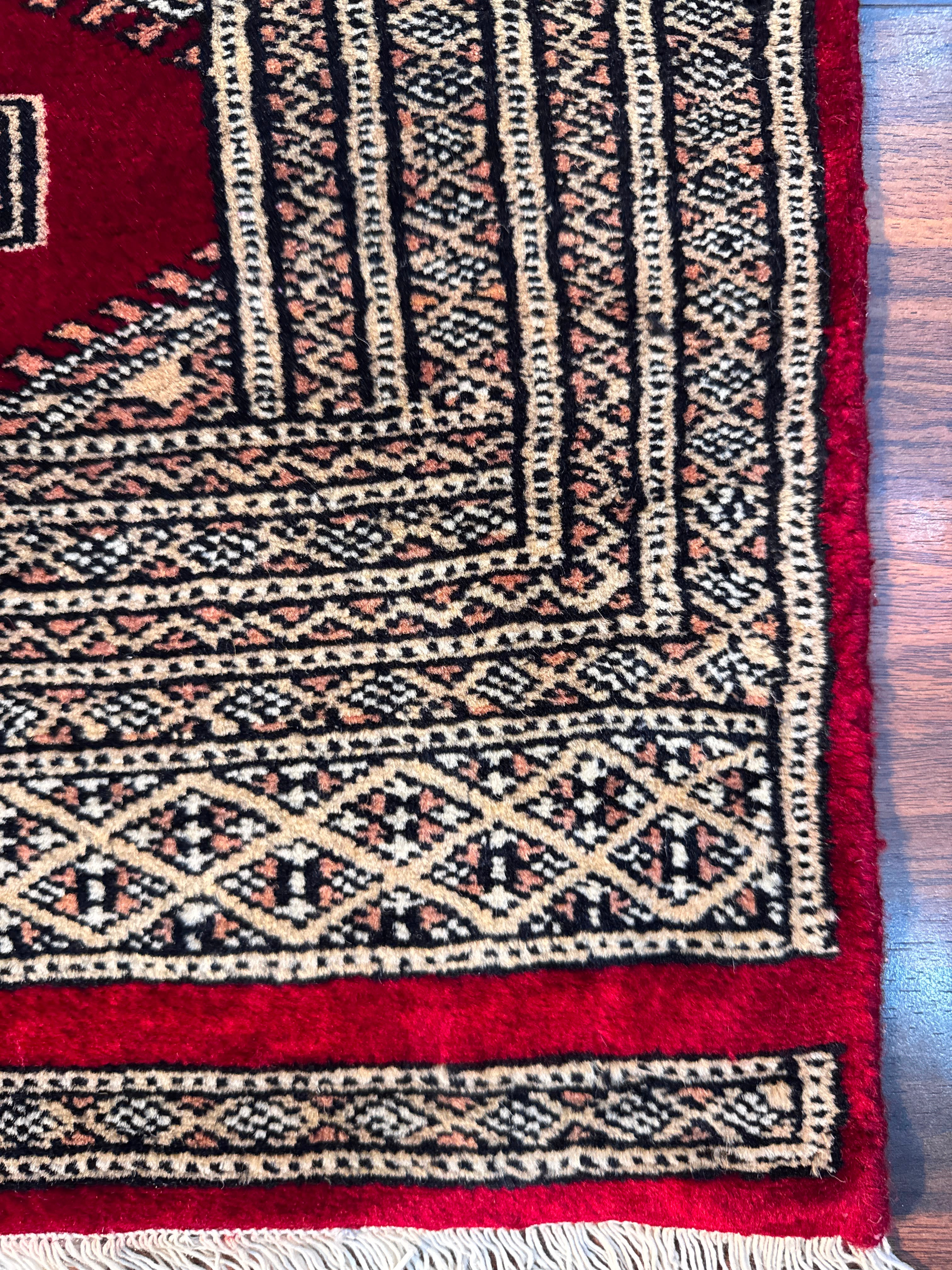 Hand knotted Pakistani Carpet 2 x 3 ft