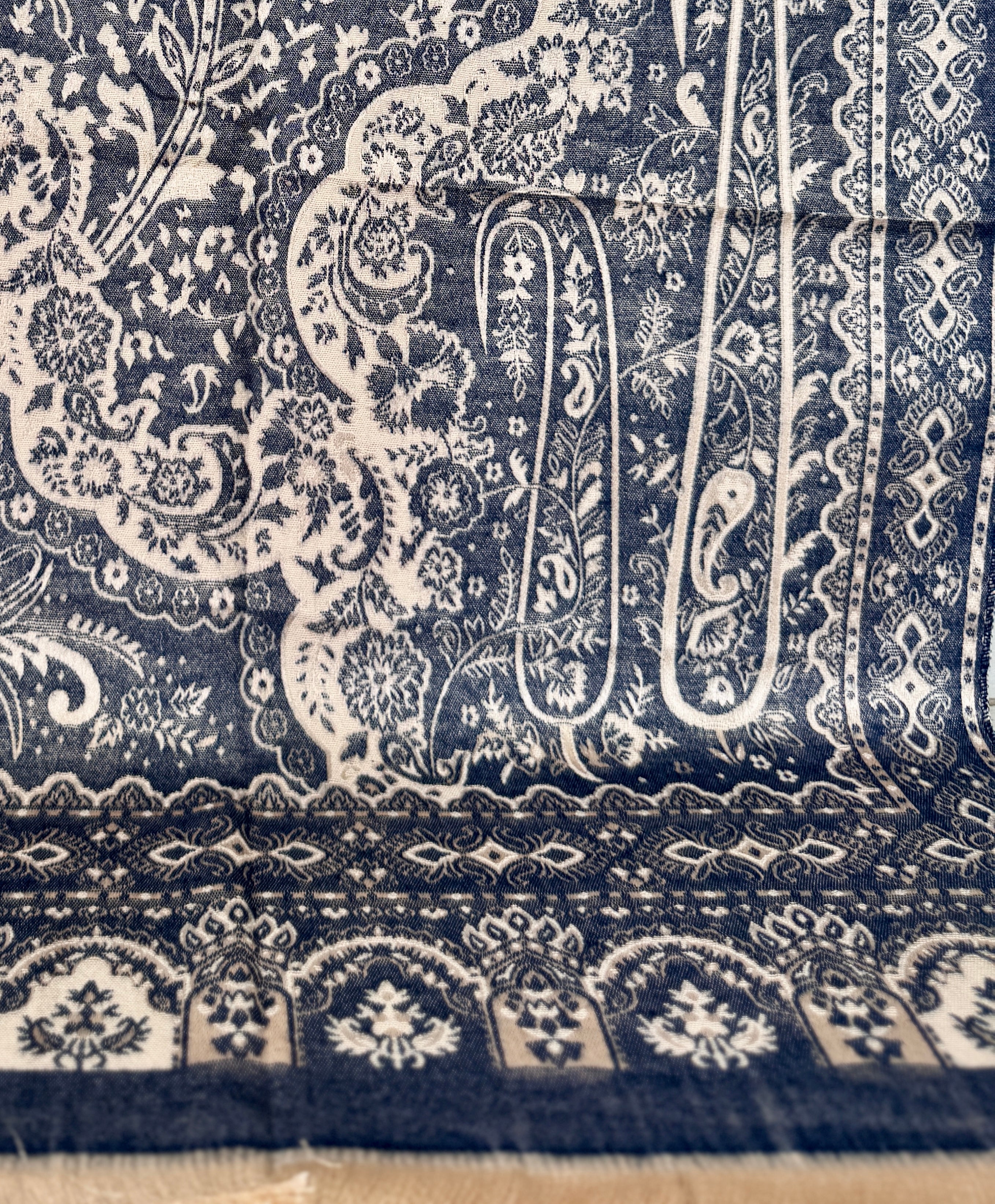 Cashmere Stole Jamawar 28 x 80 inches(approx)
