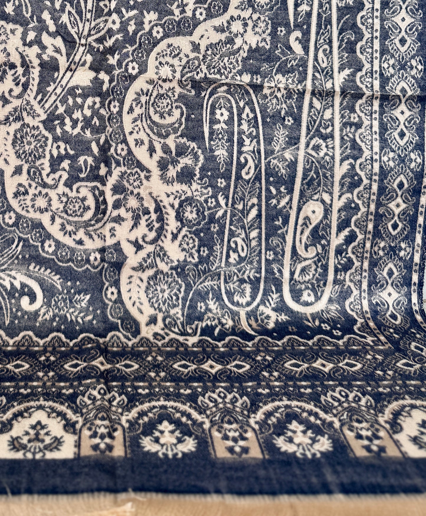 Cashmere Stole Jamawar 28 x 80 inches(approx)