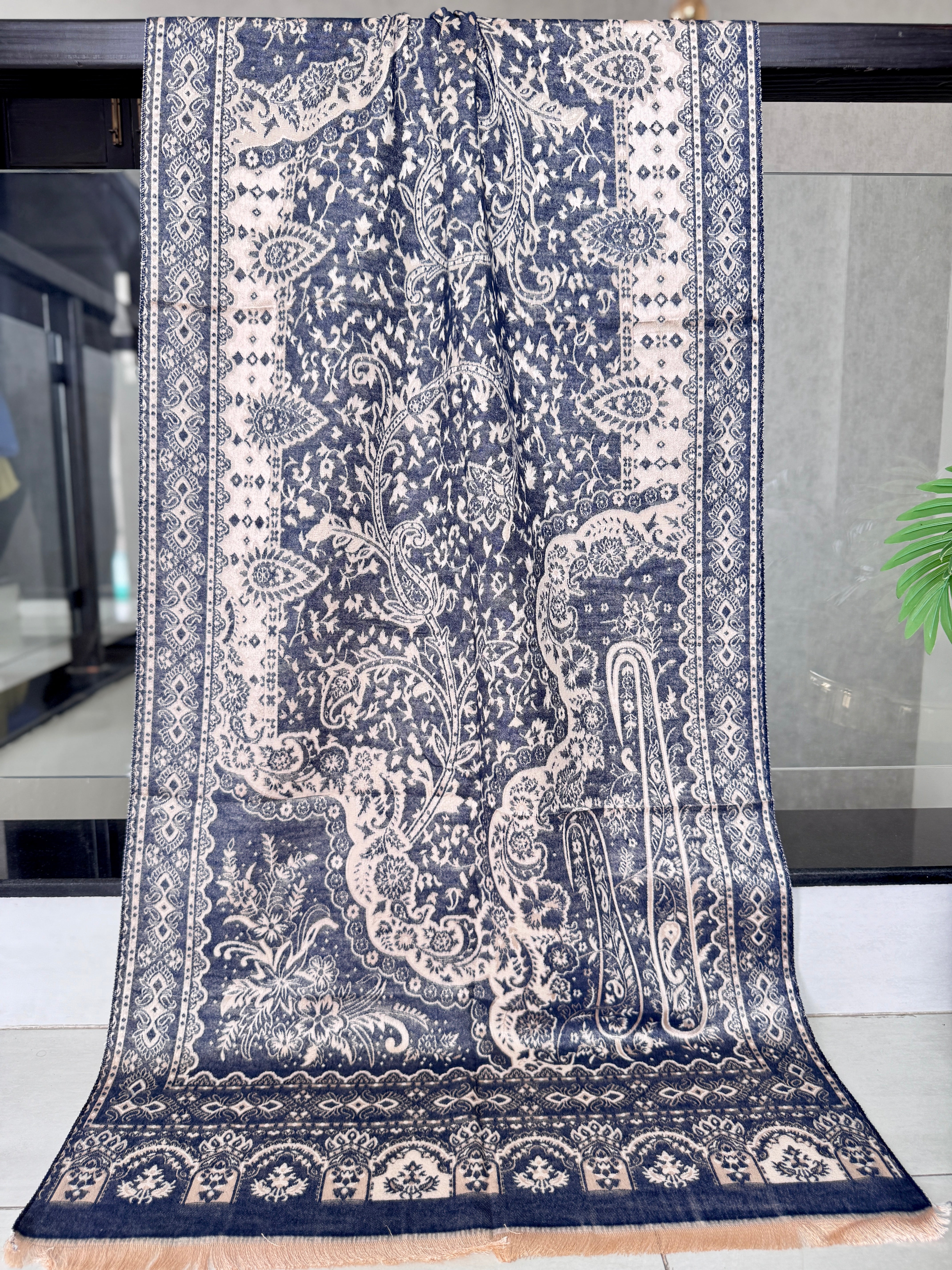 Cashmere Stole Jamawar 28 x 80 inches(approx)