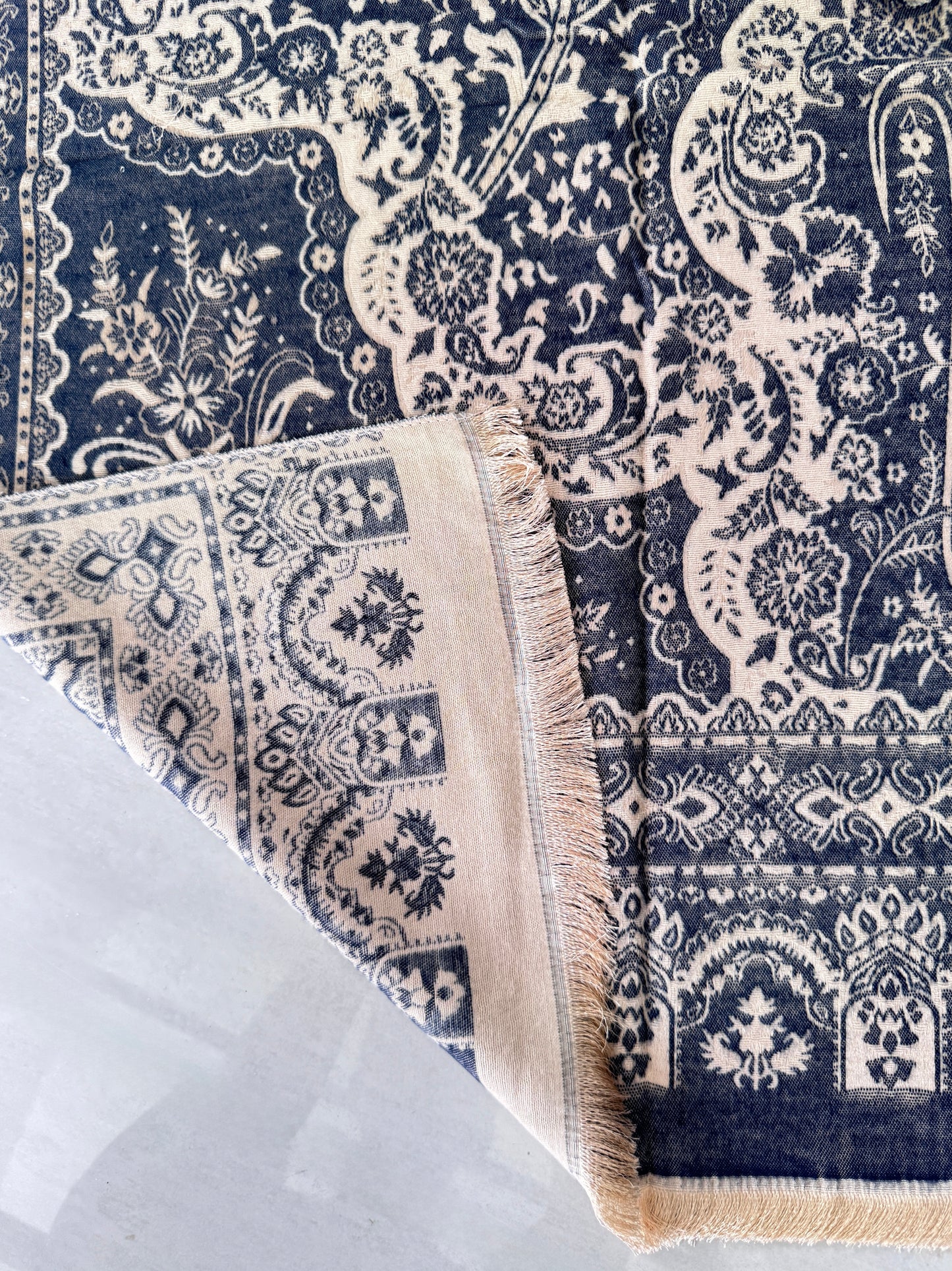 Cashmere Stole Jamawar 28 x 80 inches(approx)
