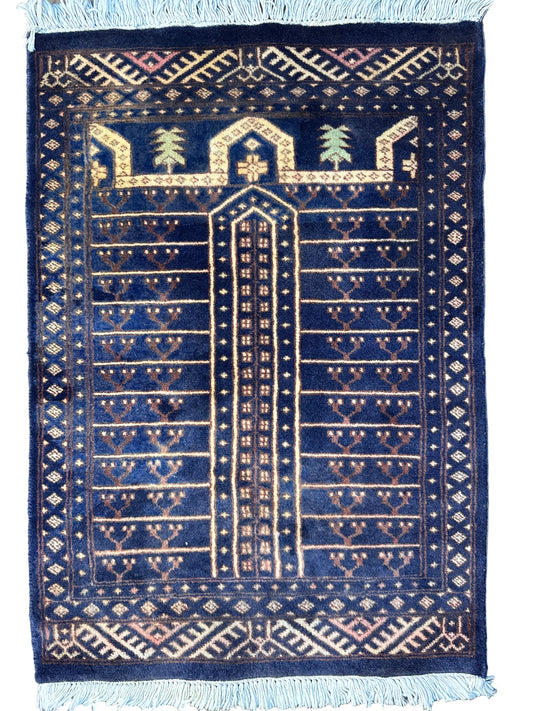 Hand Knotted Carpet 2 x3 ft