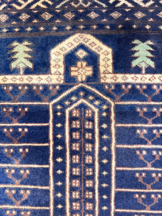 Hand Knotted Carpet 2 x3 ft