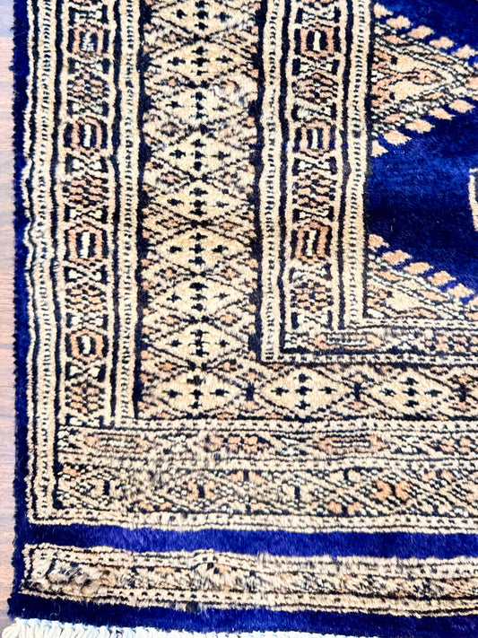 Hand Knotted Pakistani Bokhara Rug 2.5 x 4 ft
