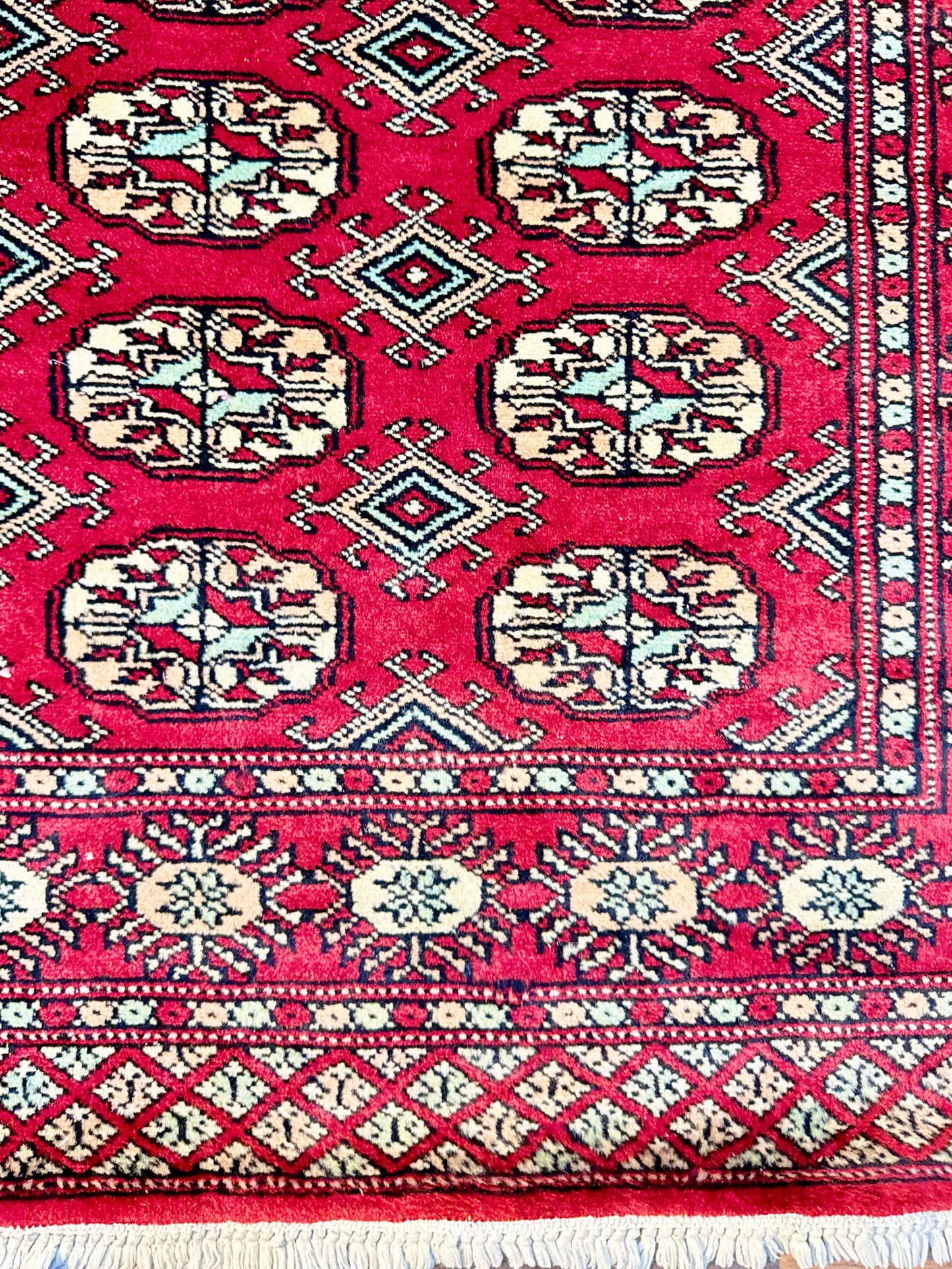 Hand Knotted Traditional Bokhara Rug 2.5 x 4 ft