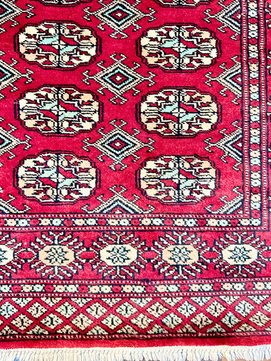 Hand Knotted Traditional Bokhara Rug 2.5 x 4 ft