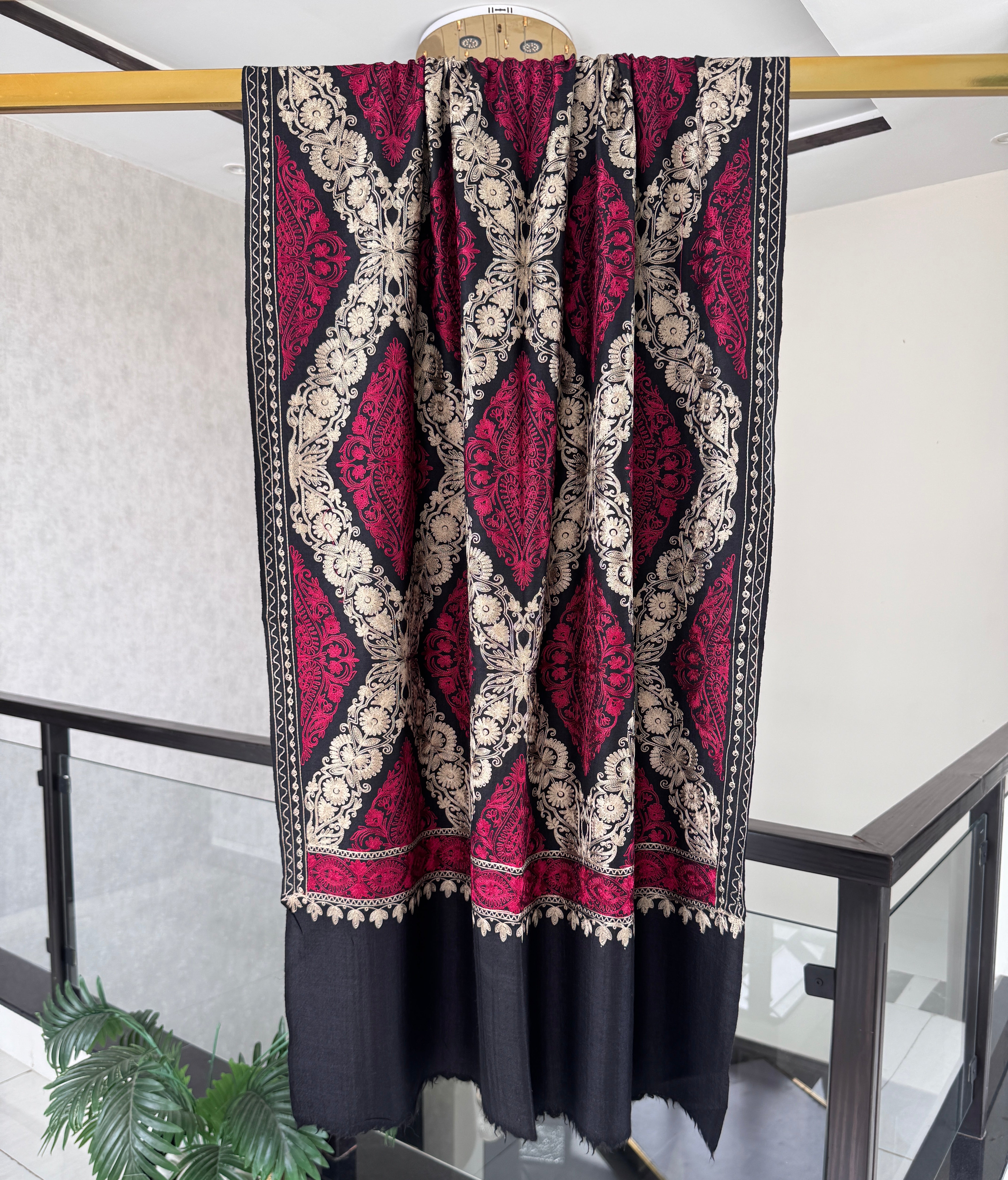 Light Pashmina Stole – Classic Drape, 28x80 inches approx