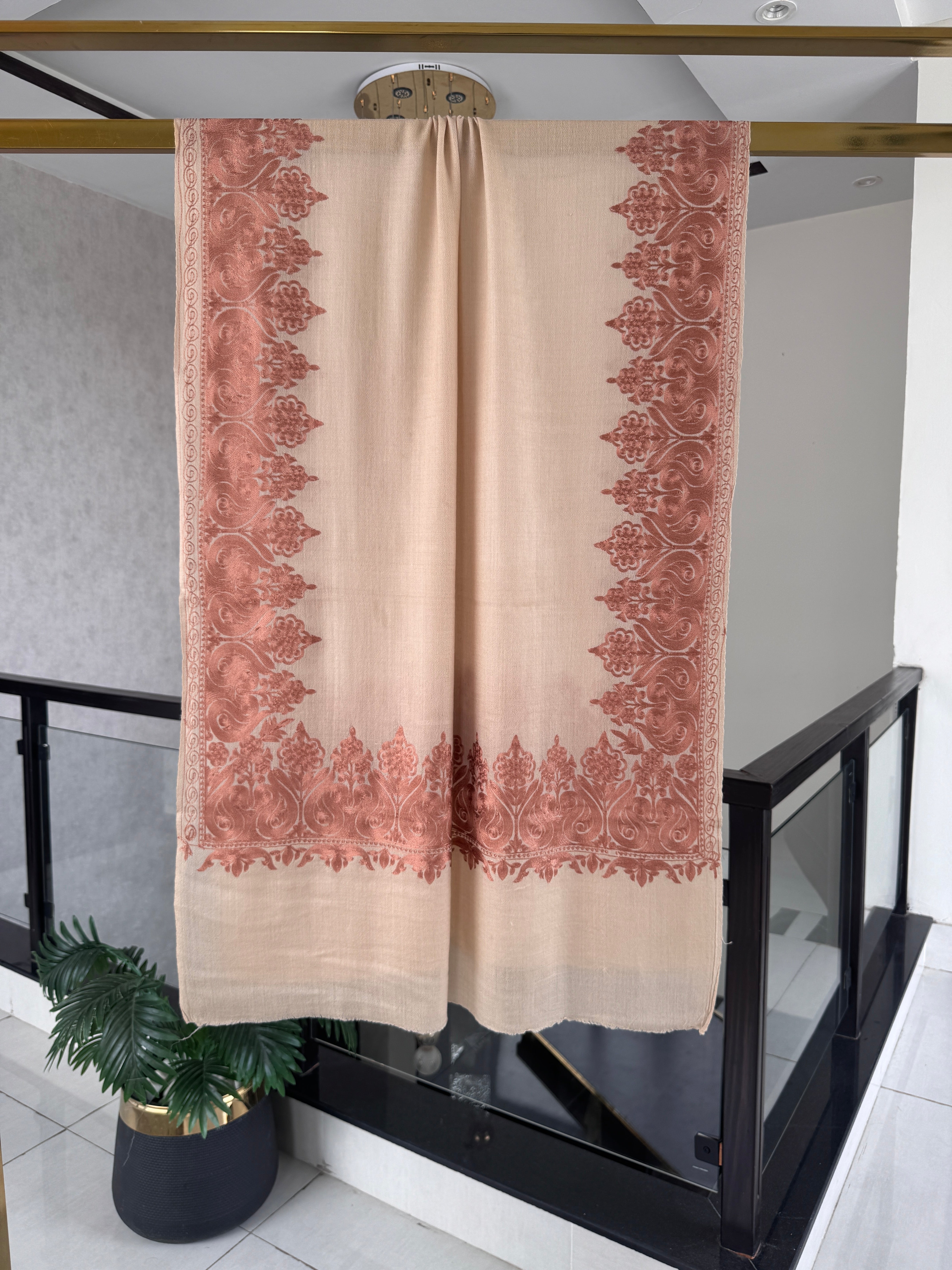 Light Pashmina Stole – Plain Weave, 28x80 inches