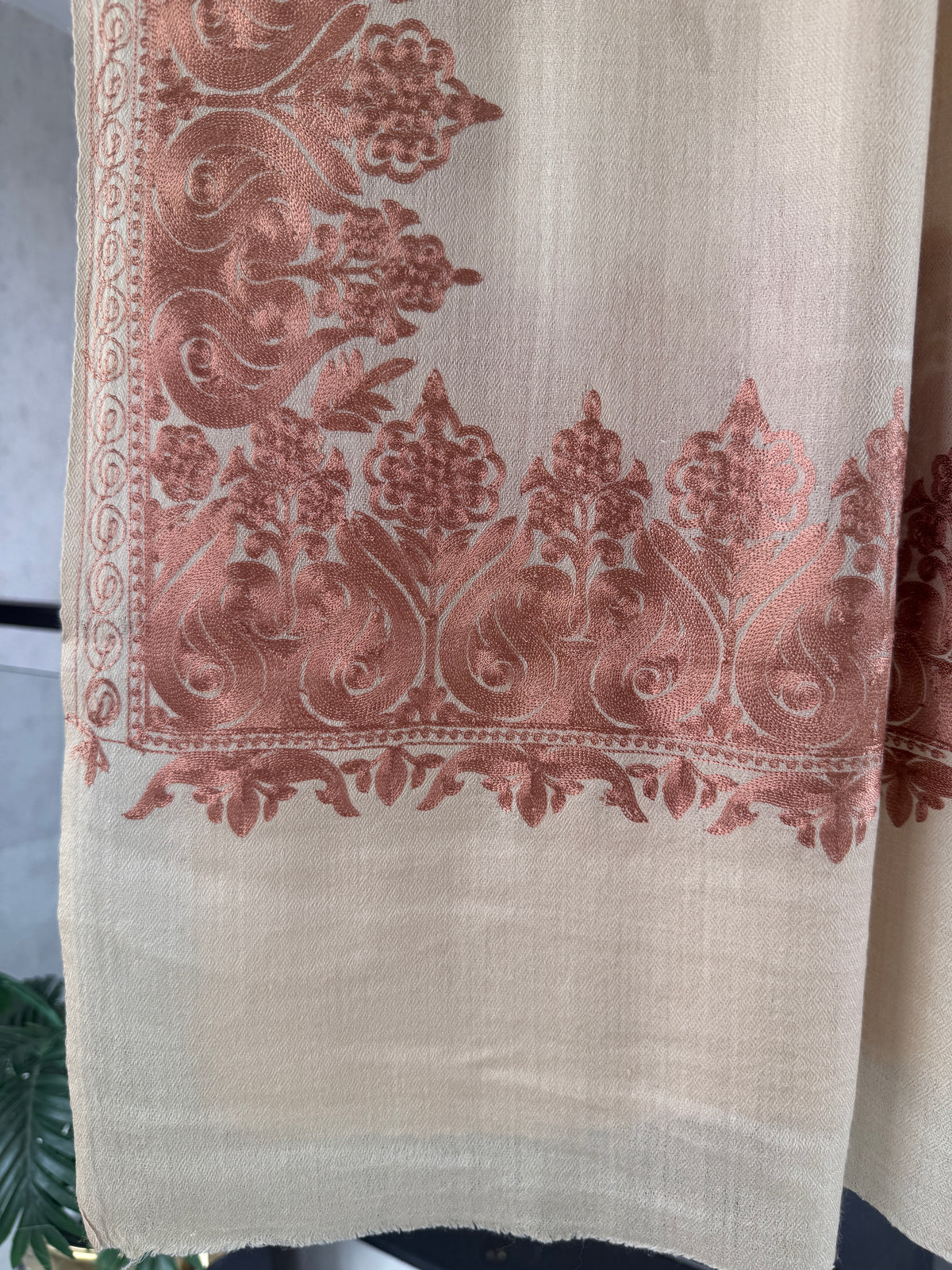 Light Pashmina Stole – Plain Weave, 28x80 inches