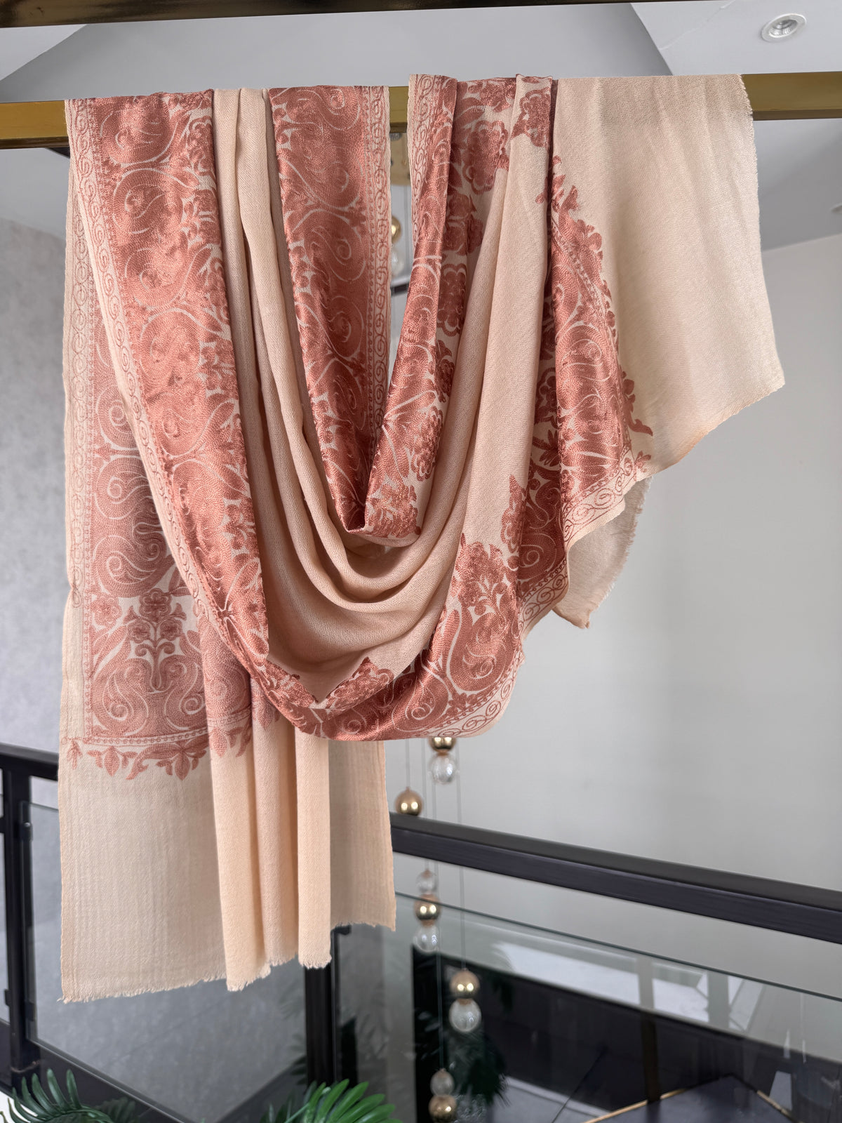 Light Pashmina Stole – Plain Weave, 28x80 inches