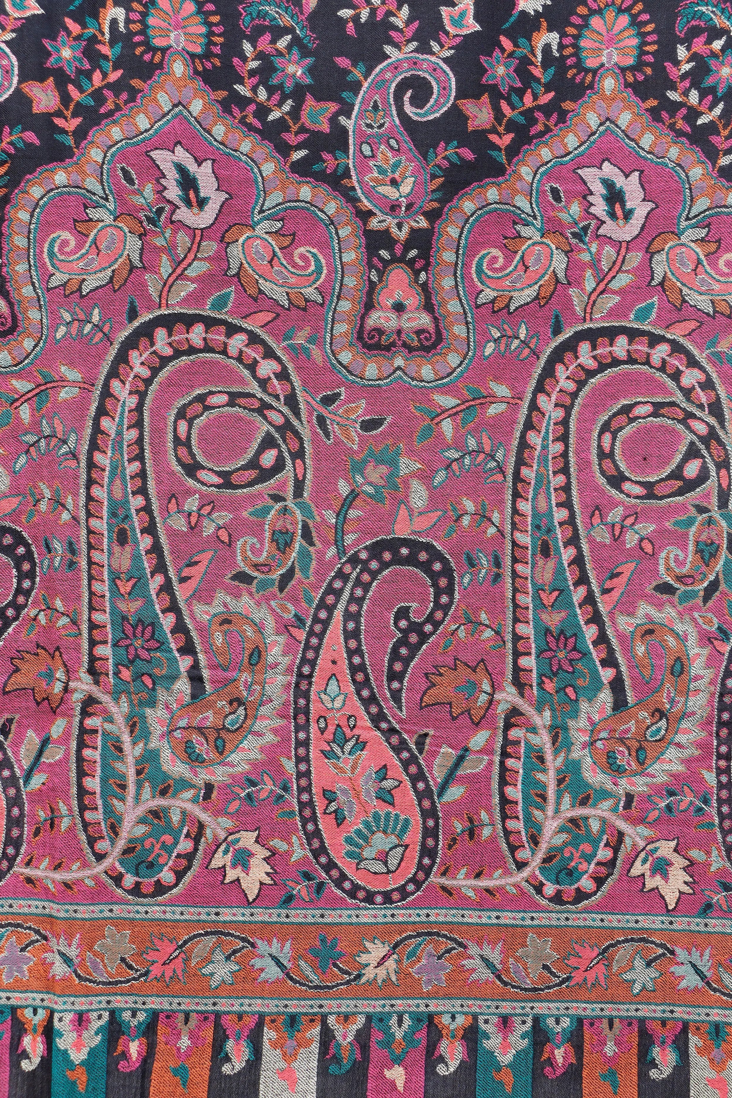 Kani Shawl Kashmiri wool collector's shawl, weave detail