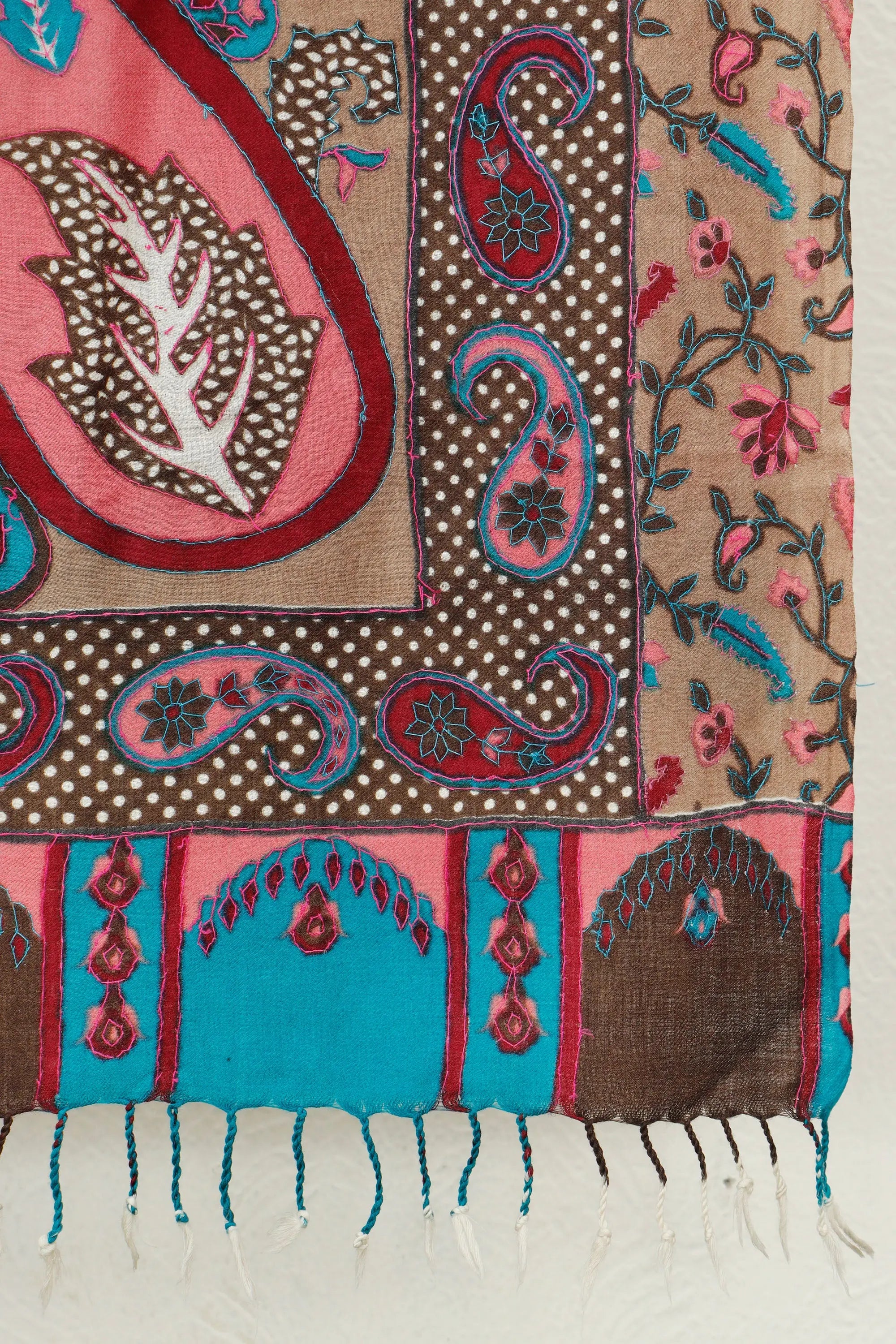 Kalamkar Sozni Stole hand-painted with Sozni embroidery, embroidery detail