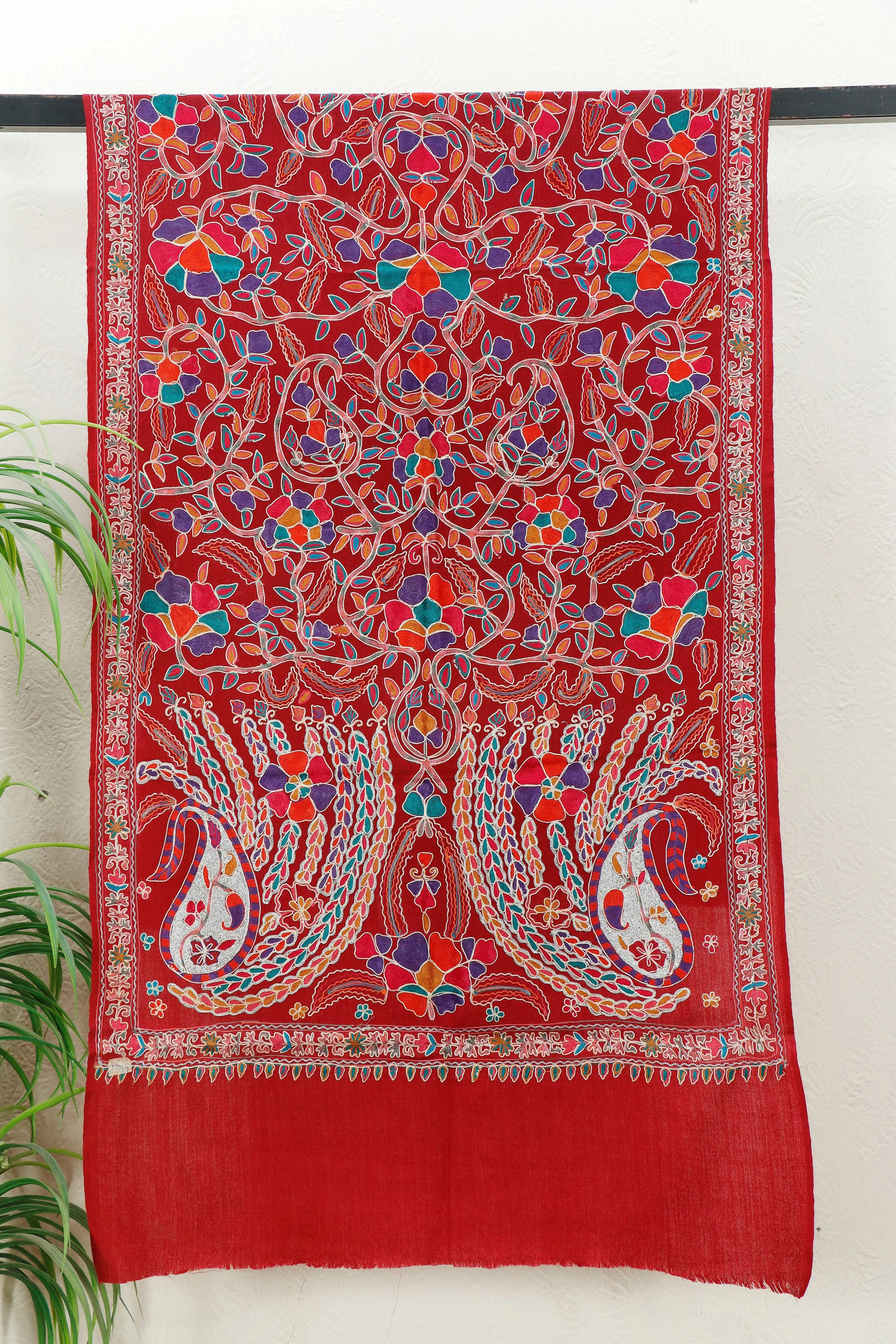 Silk Embroidered Pashmina Stole – Gift-Ready Silk Stole