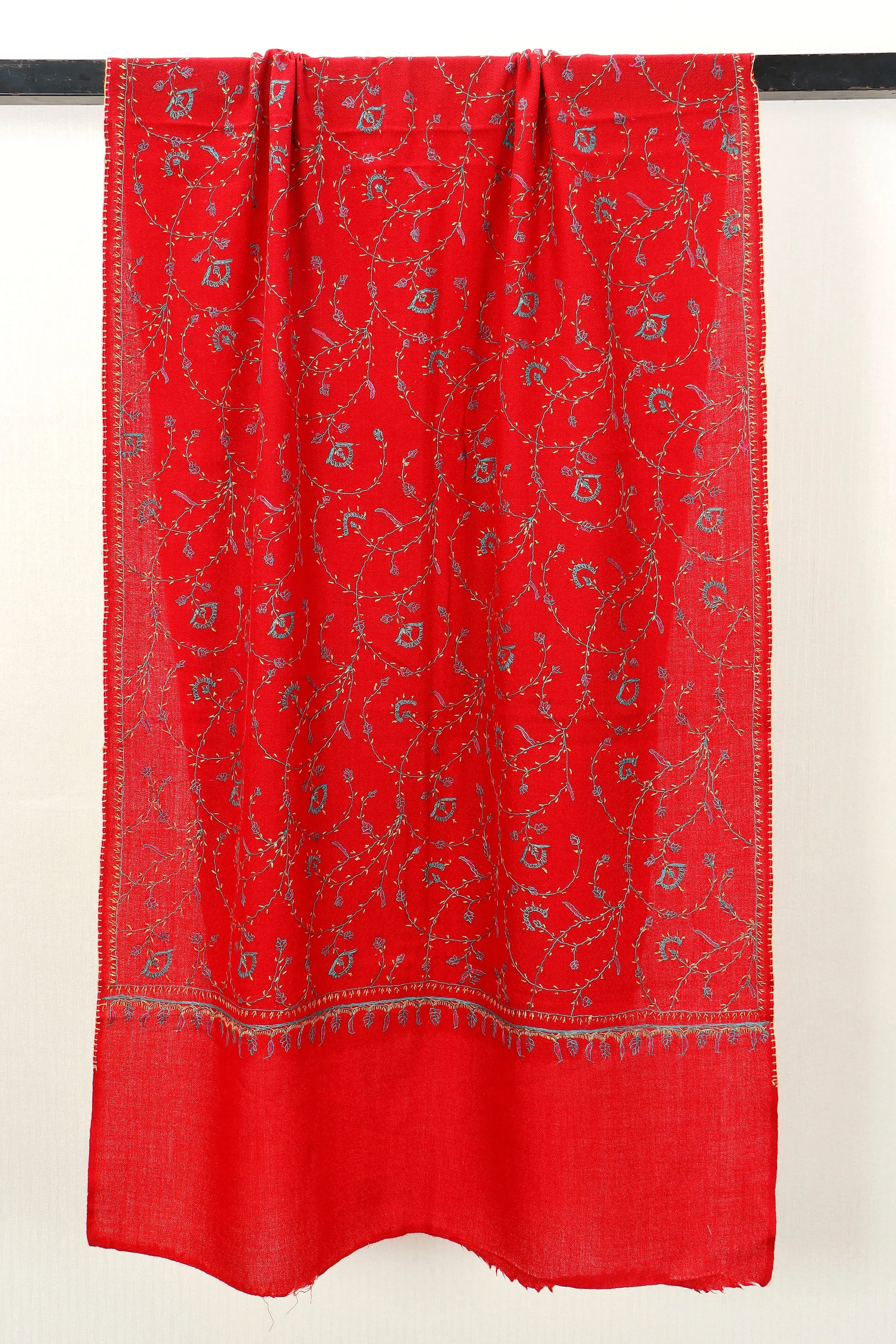 Sui Jaal Stole – Everyday Hand-Embroidered Stole