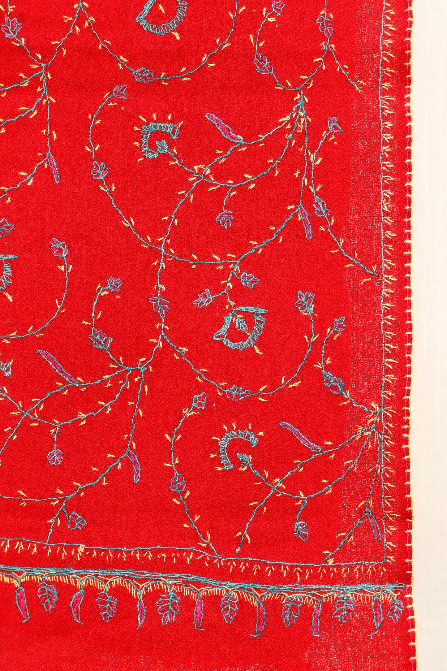 Sui Jaal Stole – Everyday Hand-Embroidered Stole