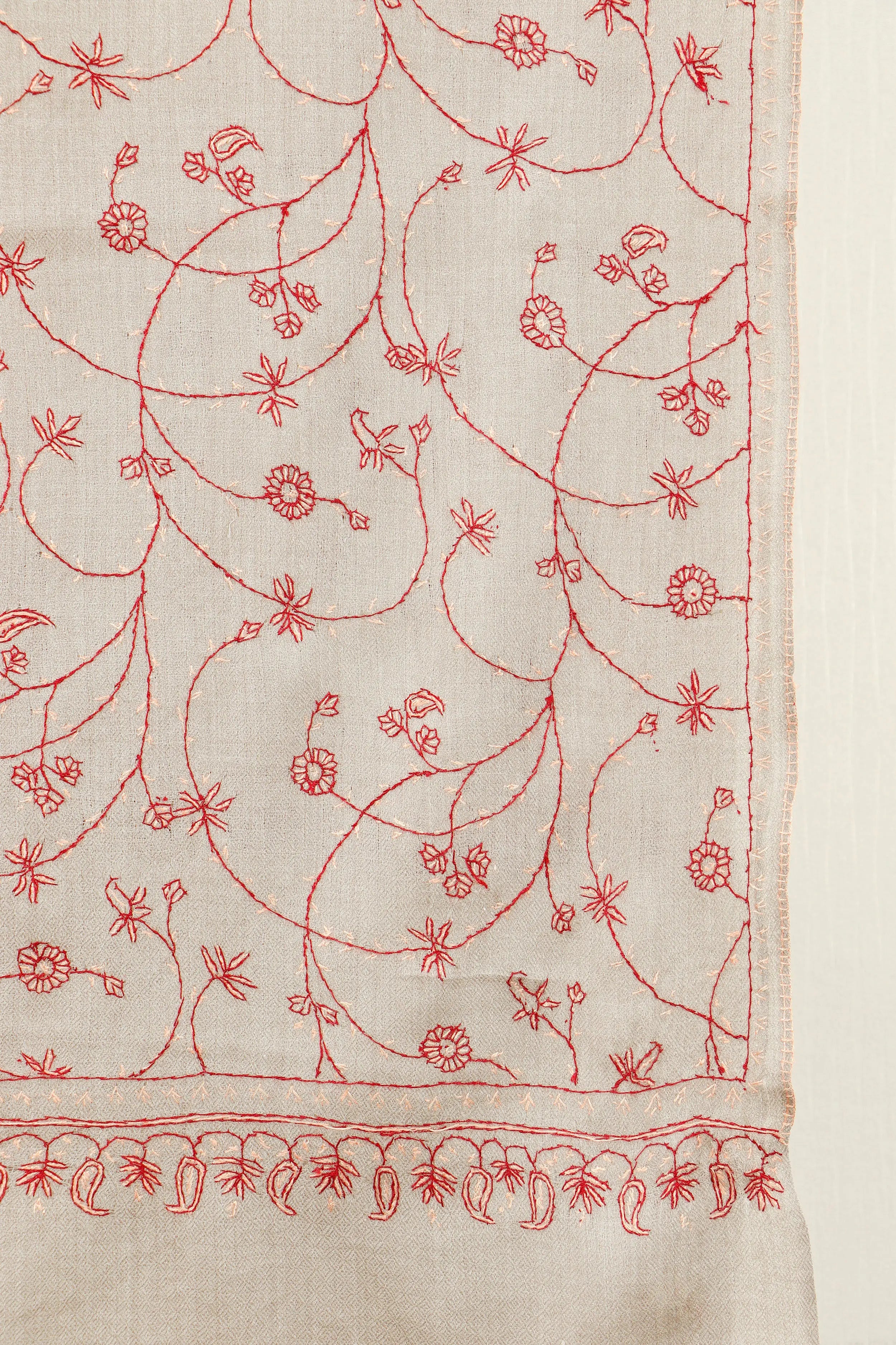 Kashmiri Aari Embroidered Stole – Ivory Beige