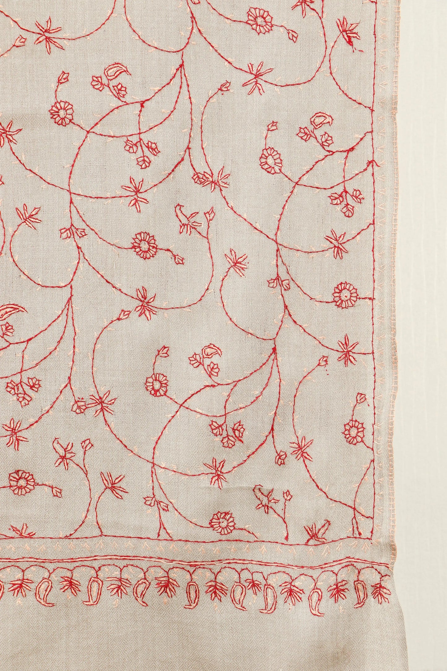 Kashmiri Aari Embroidered Stole – Ivory Beige
