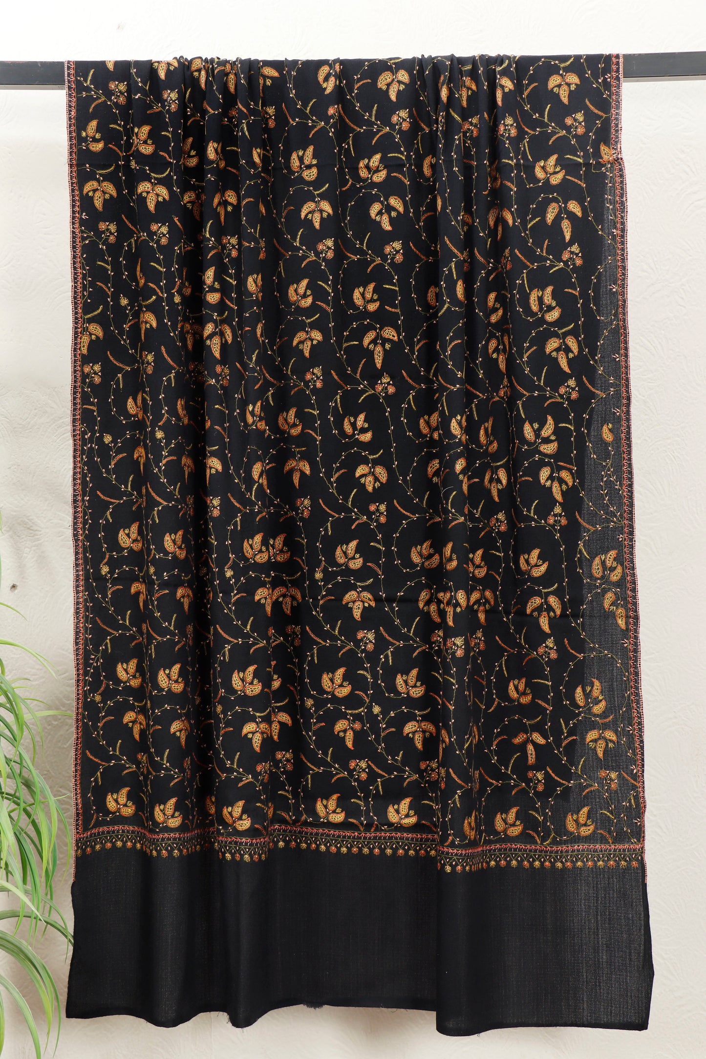 Sui Jaal Toosh Shawl – Comfort Weight Toosh Shawl