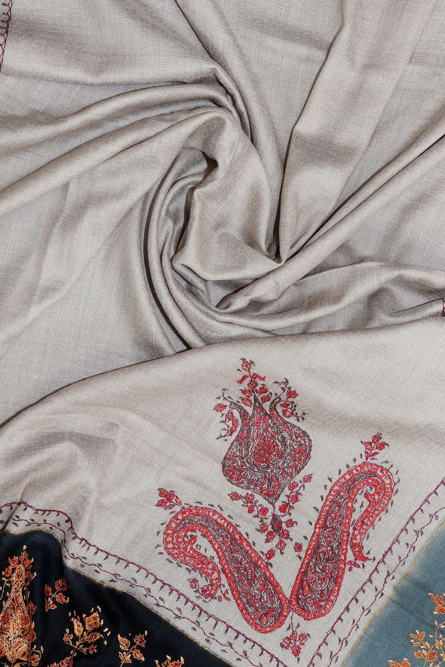Sui Jaal Toosh Shawl – Soft-Drape Toosh Shawl
