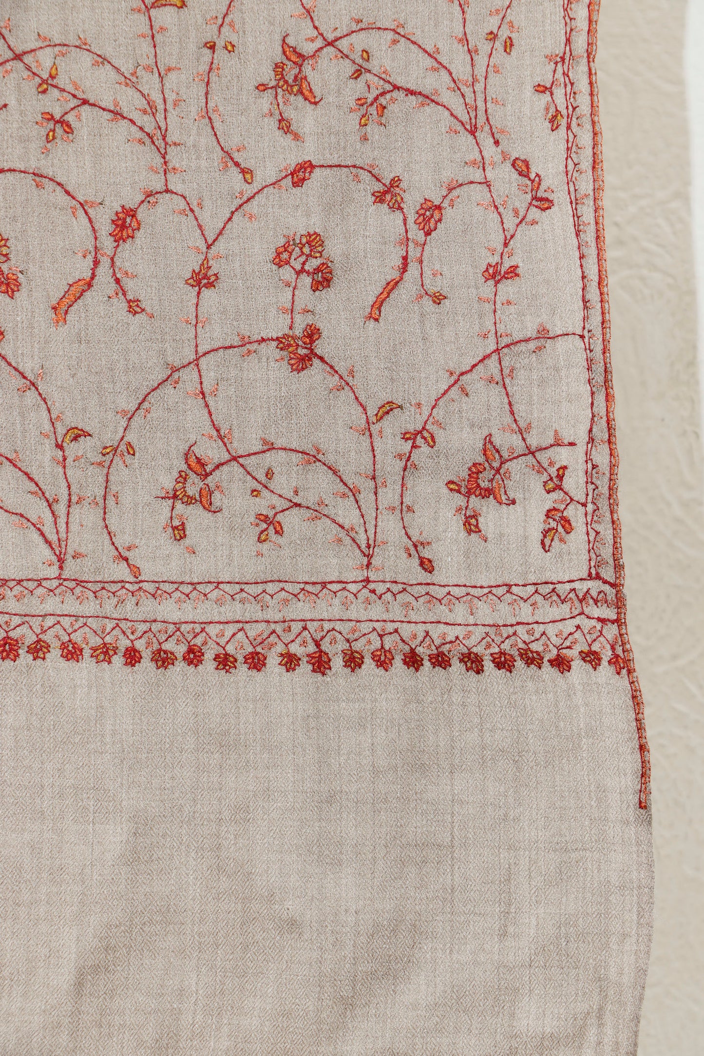 Sui Jaal Toosh Shawl – Graceful Special Occasion Toosh Shawl